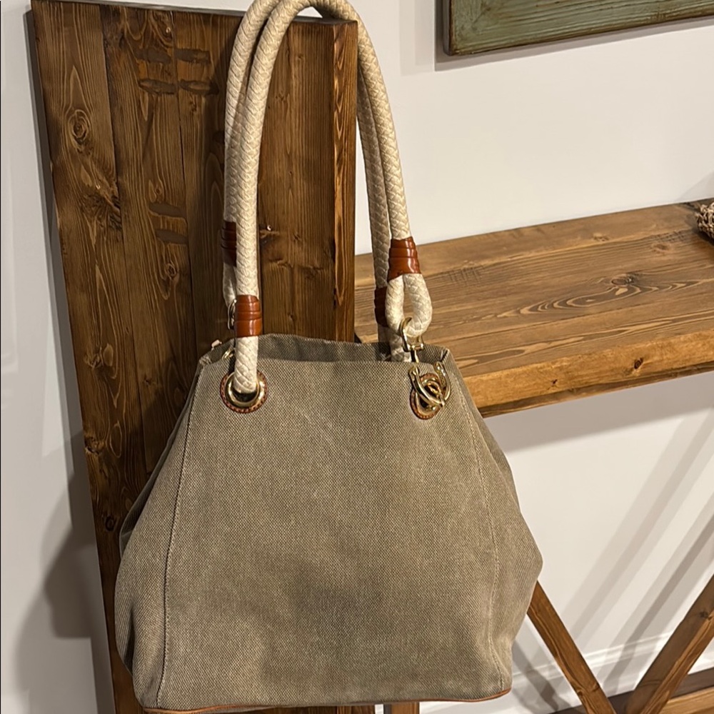 Michael Kors Tan Shoulder Bag with Rope Handles - Picture 4 of 9